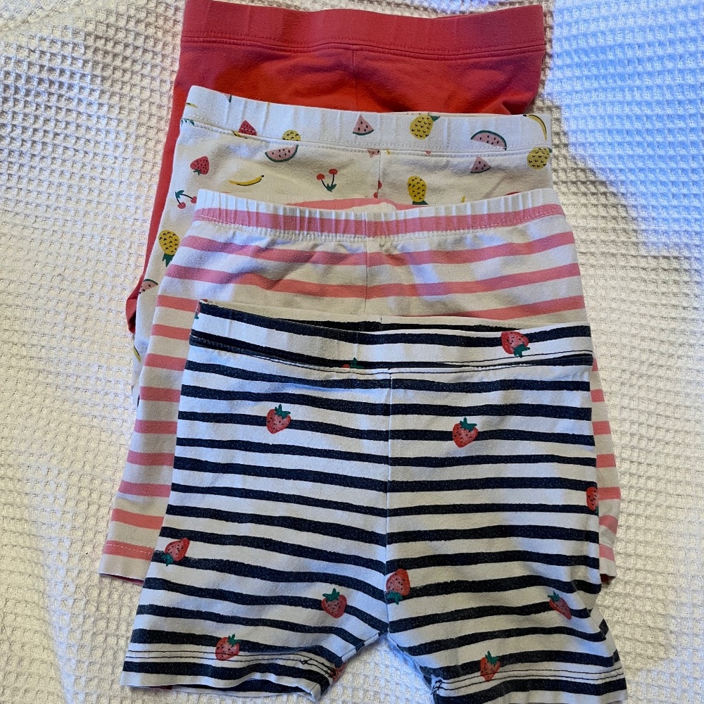 Bundle! Lot of 4 pairs Old Navy 4T shorts